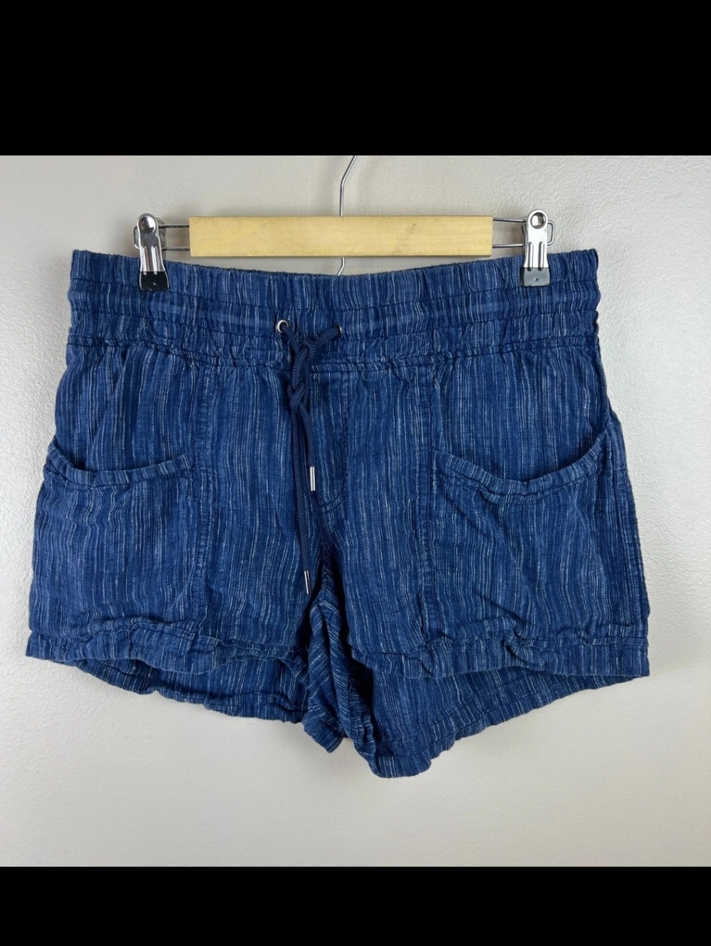 Athleta Cabo Linen Textured 4” Shorts Size 2 Blue Coastal Beach Vacation Comfy